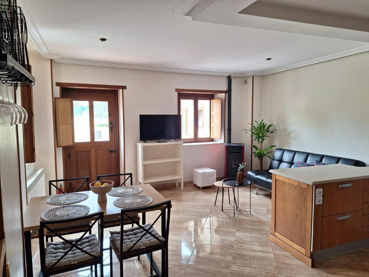 La Santina Y Su Jardin Διαμέρισμα Αβιλές Εξωτερικό φωτογραφία